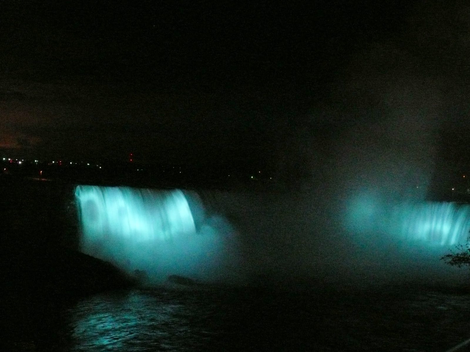 Niagara Falls / Toronto — family travel photo 17